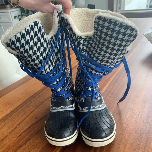 Sorel winter boots - Picture 2 of 6